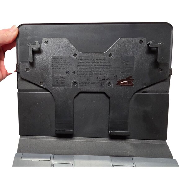 Logitech Universal Folio Keyboard Case for Tablet - Picture 4 of 6